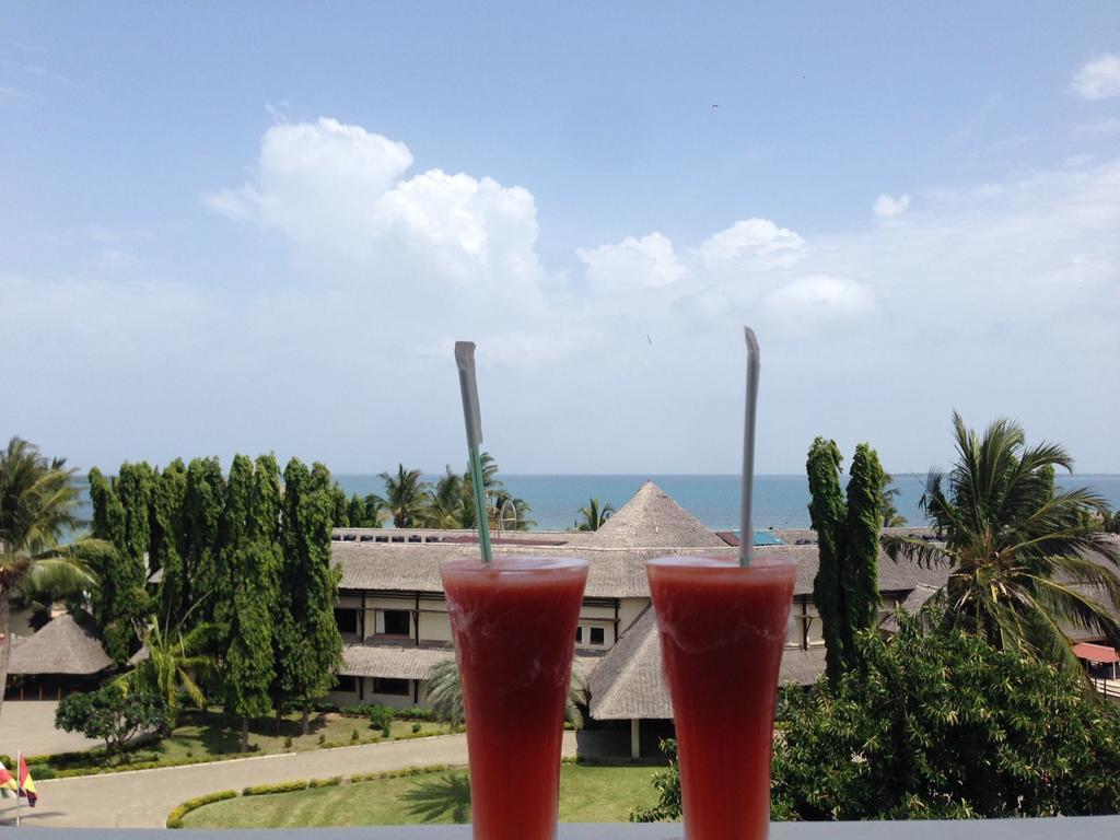 Seascape Hotel Dar es Salaam Buitenkant foto