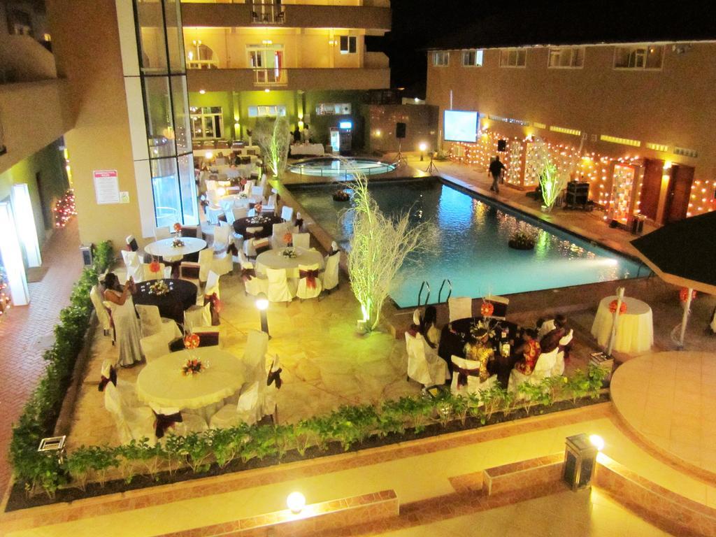 Seascape Hotel Dar es Salaam Buitenkant foto