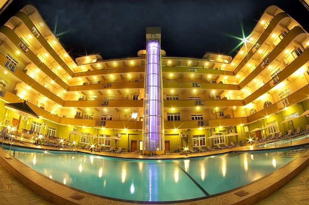 Seascape Hotel Dar es Salaam Buitenkant foto