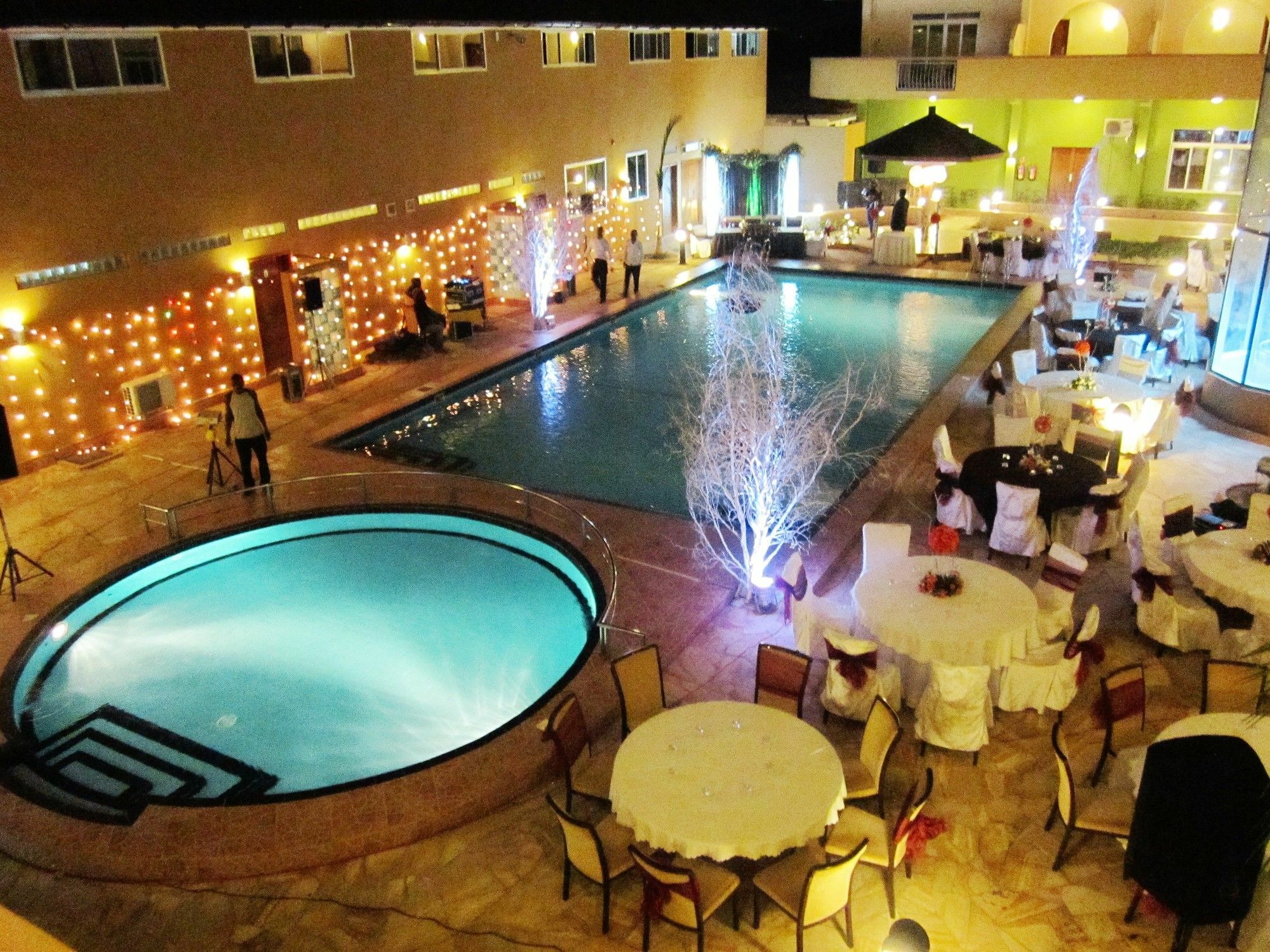 Seascape Hotel Dar es Salaam Buitenkant foto